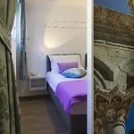 Hotel 4 In