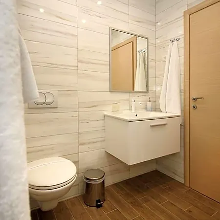 Готель 4 In Спліт