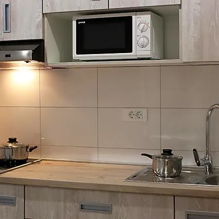 Готель 4 In