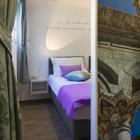 Szálloda 4 In